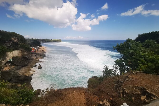 Bali Uluwatu Sunset Kecak Fire Dance and Beach Dinner Tour - Golden Rabbits coffee factory visit: a break that doesn’t feel like a sales pitch