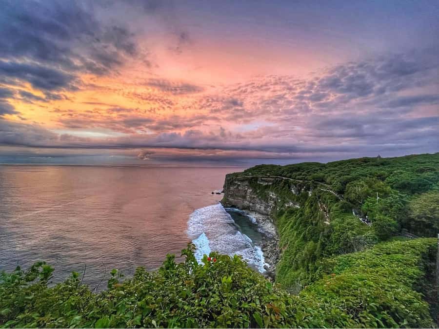 Bali: Uluwatu Temple Tour with Optional Kecak Dance Ticket - Transfers and tour options: meeting point vs shared vs private
