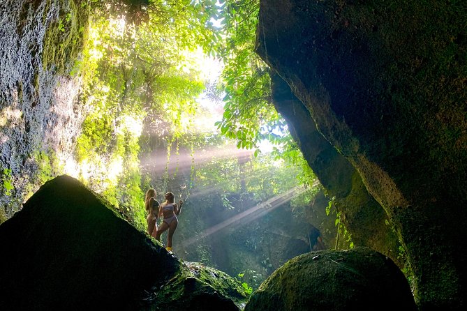 Bali Waterfalls in One Day: Tukad Cepung, 2 Hidden Waterfall, Kanto Lampo - Kanto Lampo: rock cascades and the most anticipated photo moments