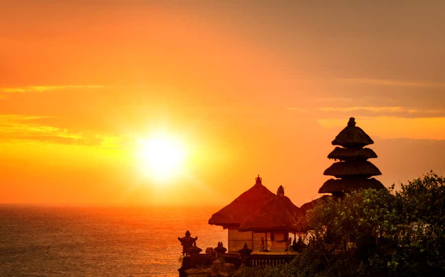 Bali: Waterfalls, Temples, and Rice Terraces Scenic Tour - Ulun Danu Bratan Temple: what to expect at Lake Bratan