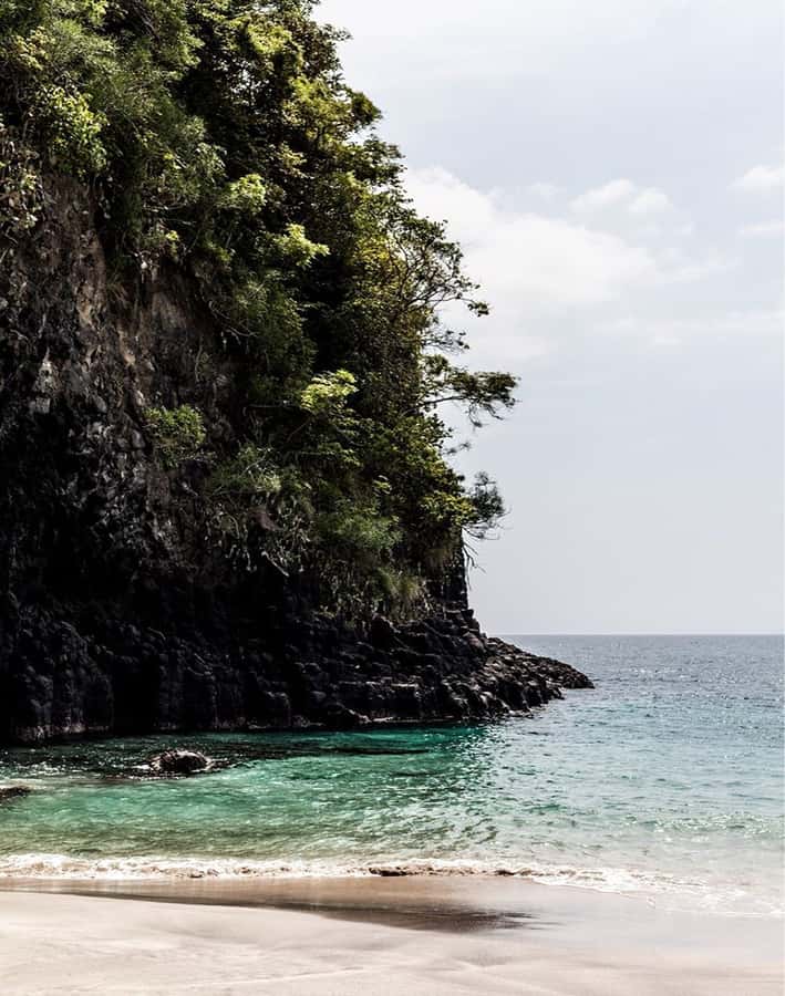 Bali:Heaven Gate, TirtaGangga Palace, and Beach Escape Tour - Lunch at a local restaurant: filling fuel without derailing the schedule