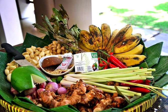 Balinese Cooking Class in Seminyak - The market stop that turns ingredients into a story