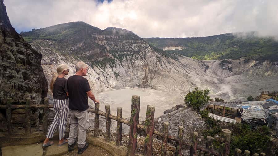 Bandung: Tangkuban Parahu Volcano, Waterfall & Culture Tour - Saung Angklung Udjo: Angklung, Crafts, and Real Performance Energy