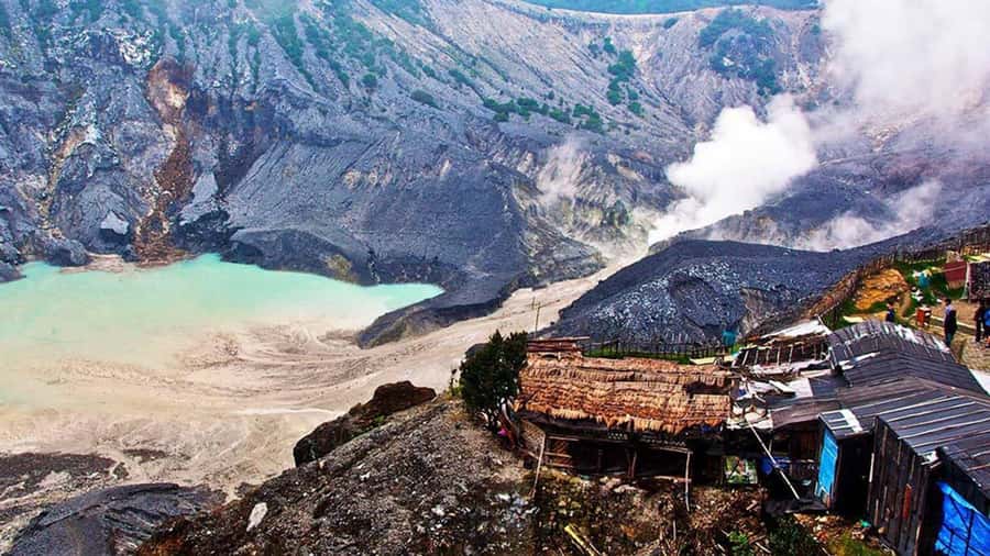 Bandung Tangkuban Perahu Volcano Tours - Tangkuban Perahu: starting with the real volcanic “wow”