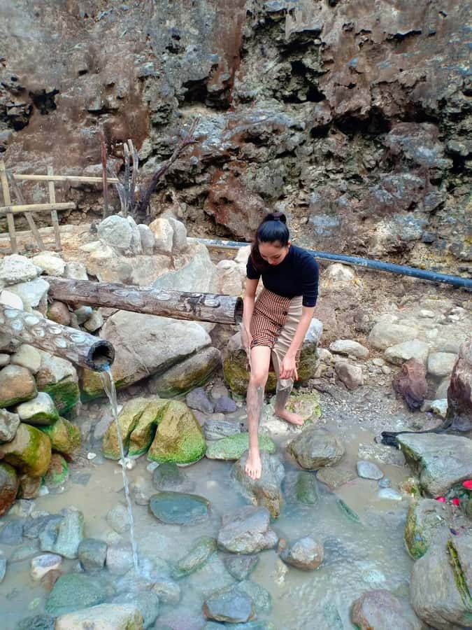 Bandung: Volcano Crater, Onsen Hot Springs, Mud Bath & Tea - Sundanese Lunch: What You Get and Why It’s Part of the Value