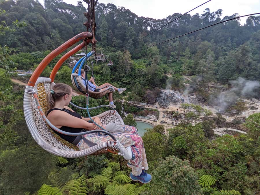 Bandung: White Crater, Scenic Tea Plantations & Hot Spring - Lunch, coffee stops, and small extras your guide can add