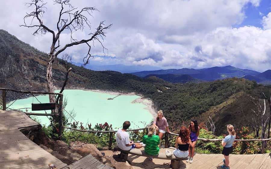 Bandung: White Crater, Scenic Tea Plantations & Hot Spring - White Crater (Kawah Putih) and Rengganis Crater: why these are photo targets