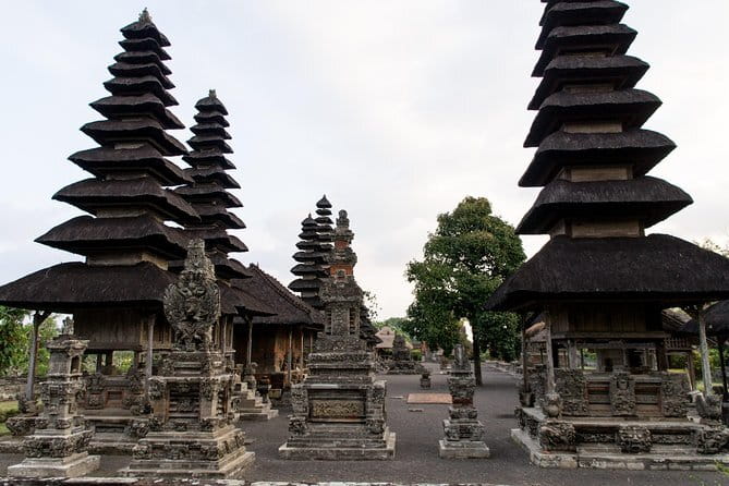 Banyumala Waterfalls with Tanah Lot Sunset Tour - Banyumala Twin Waterfalls: a shaded forest path and a real walk