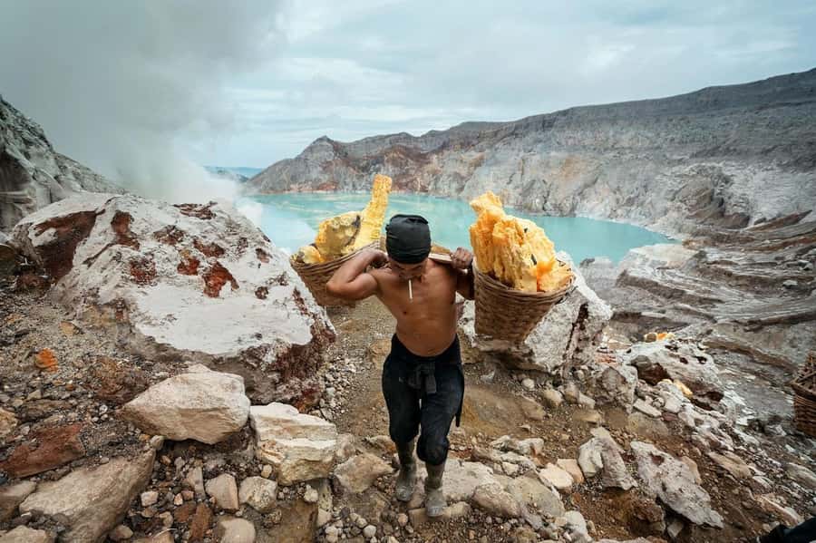 Banyuwangi/Bali: Ijen Blue Fire Tour With Transport Option - Key Things That Matter on This Ijen Blue Fire Tour