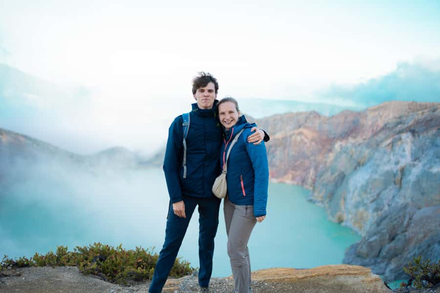 Banyuwangi/Bali: Ijen crater Bluefire & Sunrise Experience - The pickup window and the Paltuding start: getting there on time
