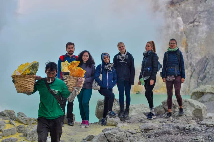 Banyuwangi/Bali: Ijen Volcano Midnight Blue Fire Guided Tour - Safety gear and crater rules that you should take seriously