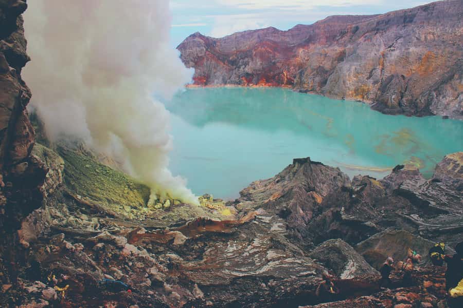 Banyuwangi :Ijen Blue Fire - Included Extras That Actually Help: Tickets, Coffee or Tea, and Gas Masks