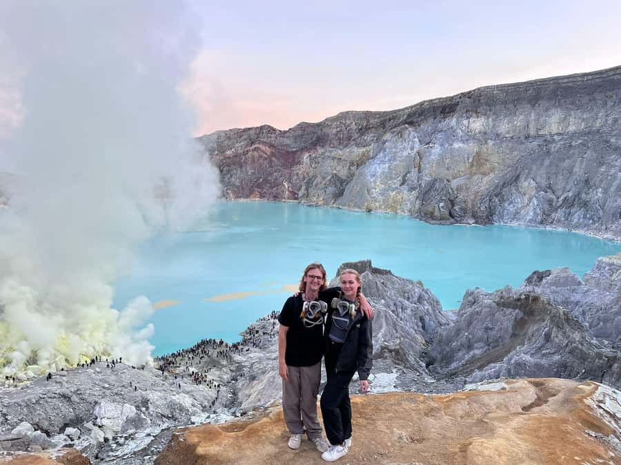 Banyuwangi: Ijen Blue Fire Tour with Transfer Services - Transfers and pacing: why the small group matters on Ijen