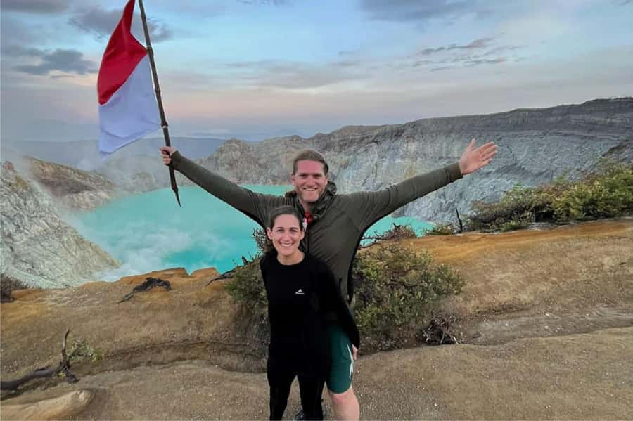 Banyuwangi: Mt. Ijen Sunrise Hike with Pickup & Health Check - The descent and getting back by 8:30 AM