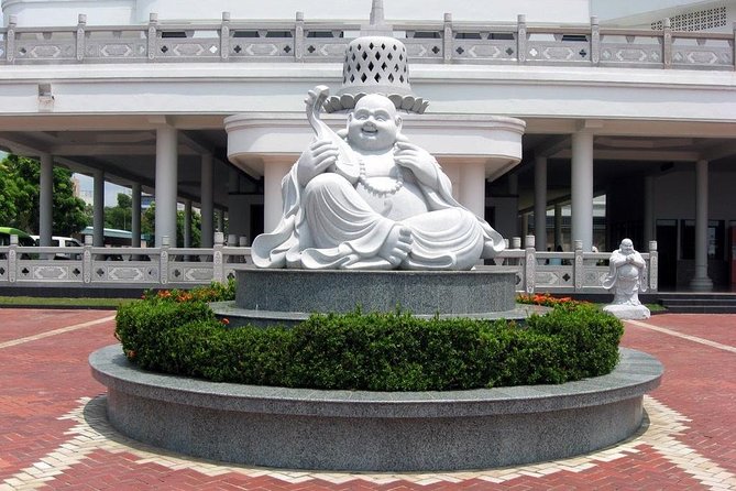 Batam Amazing Day Tour (include Lunch) - One-day Batam, planned like a checklist (with enough breaks)
