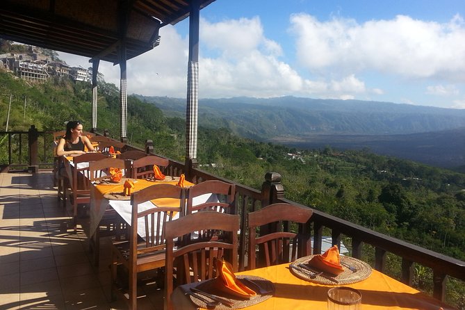 Batur Volcano Sunrise Trekking, Rice Teracce & Bali Coffee Plantation Tour - Lumbung Sari coffee plantation stop: what tasting gives you