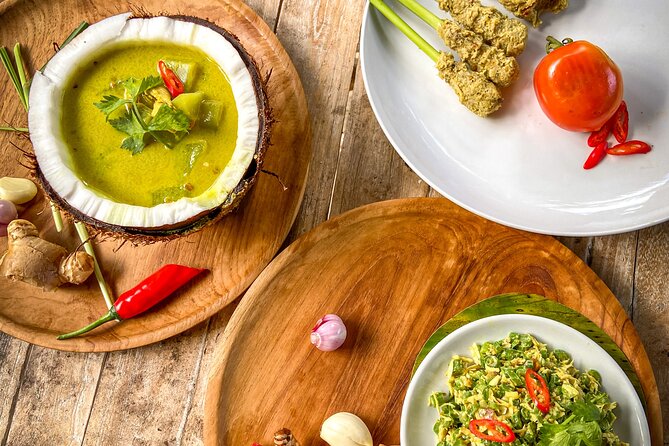 Be a real Balinese with Traditional Balinese Cooking Class - Price and logistics: what $30 really covers in Ubud