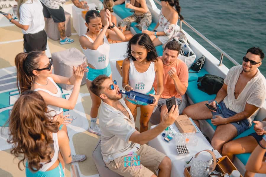 BEAT BOAT - Boat Party - Free poured shot rounds: fun included, but pace it