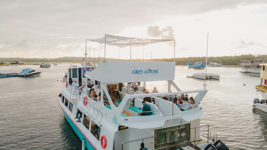 BEAT BOAT - Boat Party - Getting to the boat: pickup times and meeting points that matter