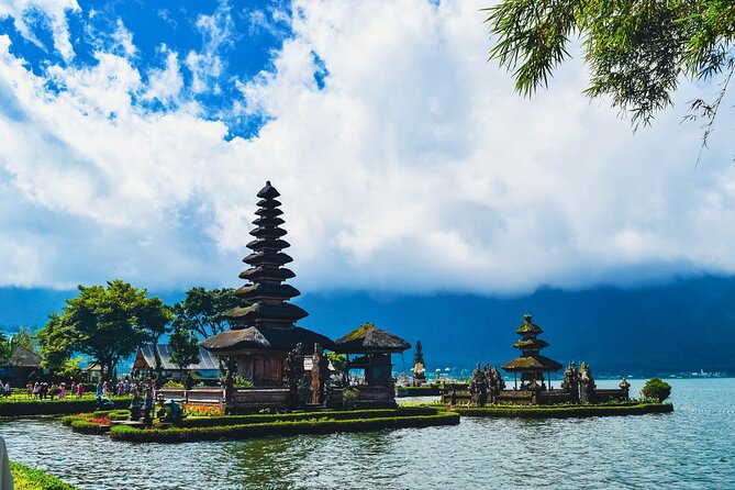 Bedugul and Singaraja Tour - Candi Kuning Fruit and Flower Market: A Real Taste of Highland Bali