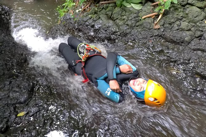 Beginner canyoning trip in Bali "Egar canyon " - The hot spring finish: your reward at the end