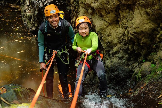 Beginner canyoning trip in Bali "Egar canyon " - Guides and safety: what you should expect from day one