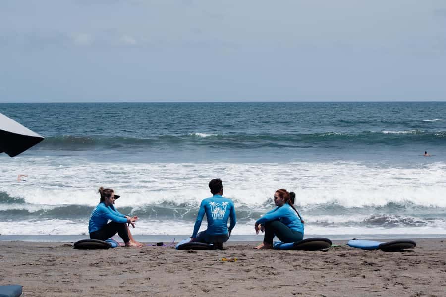 Beginner Surf Lessons in Canggu - Gear, Rashguard, Zinc: What’s Included So You Can Focus