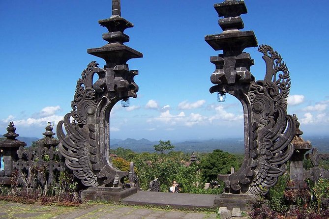 Besakih Temple Tour - Mother Temple in Bali - Stop 2: Jambul Hill’s short scenic pause with sea panorama
