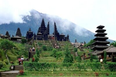 Besakih Temple Tour - Mother Temple in Bali - Stop 1: Taman Wisata Kertha Gosa and the court-of-justice atmosphere