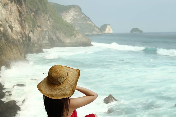 Best Bali Beaches - Uluwatu Temple - FREE Wi-Fi - Uluwatu Temple: the cliff setting that makes everything feel special