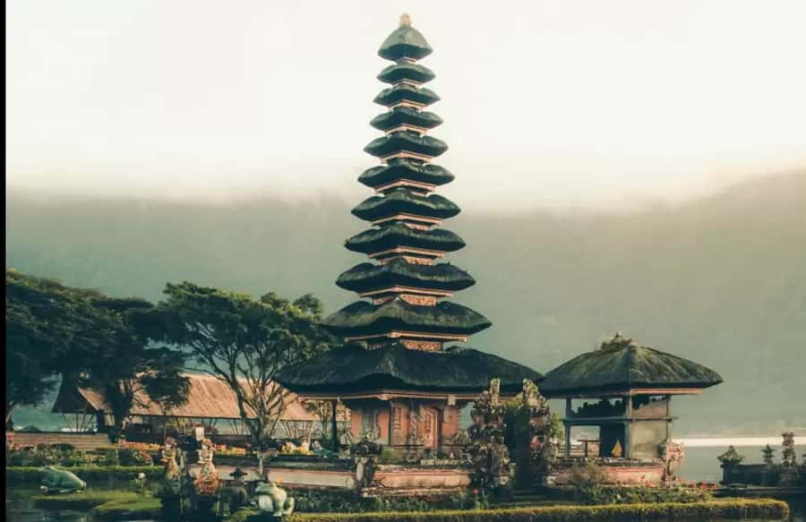 Best Northern Side Of Bali Privat Day Tour - Ulun Danu Beratan Temple: Calm Lake Views, No Rush Needed