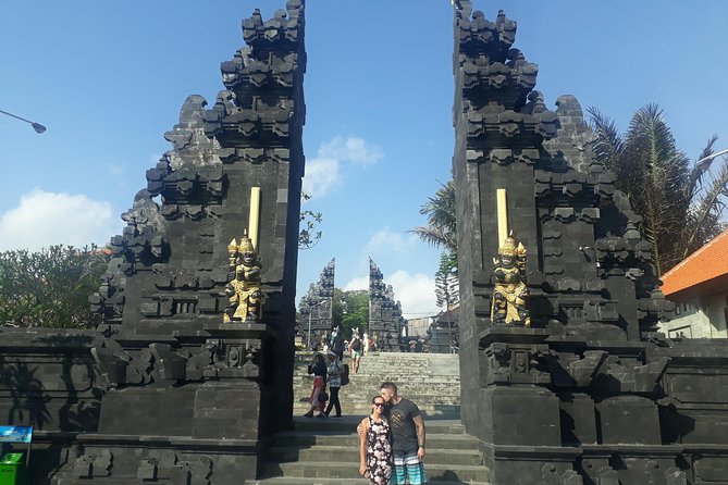 Best of Bali Tanah Lot & Uluwatu Temple Tour Package - Stop 1: Tanah Lot Temple and the sea-temple photos you’ll actually care about