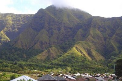 Best of Lombok: Native, Culture, Nature & Waterfall Day Trip - Sendang Gile and Tiu Kelep: rainforest trek, swim pools, and careful footing