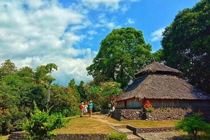 Best of Lombok: Native, Culture, Nature & Waterfall Day Trip - The guide makes the day: English, local know-how, and last-mile flexibility