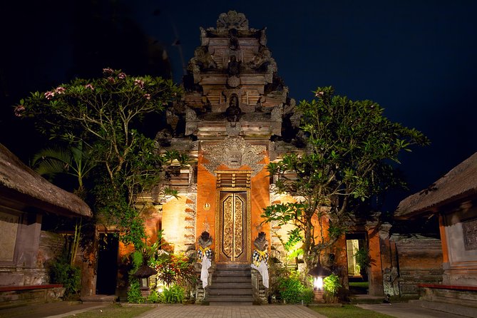 Best of Ubud Attractions: Private All-Inclusive Tour - Ubud Art Market and Palace: Where You Get Texture, Not Just Photos