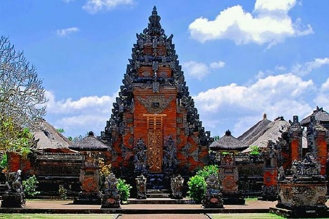 Best of Ubud Private Day Tour with All Inclusive - Mas Carving Center: wood art and a traditional village feel