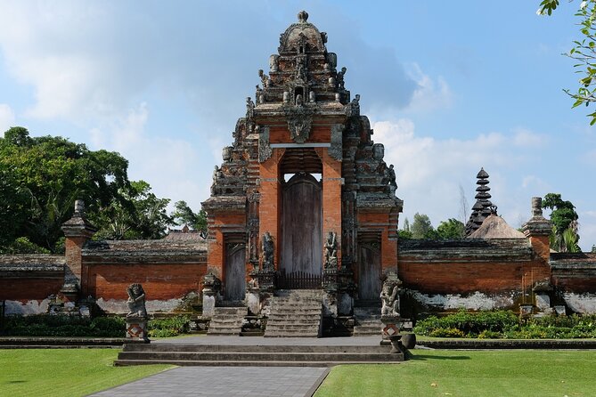 Best of Ubud with Jungle Swing Experience - Ubud Palace: Majestic, But More Than a Photo Stop