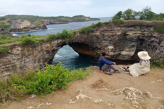 Best Seller West Nusa Penida Island Private Guided Tour - Stop 2: Sakti Food Taste and a Vegetarian-Friendly Reset