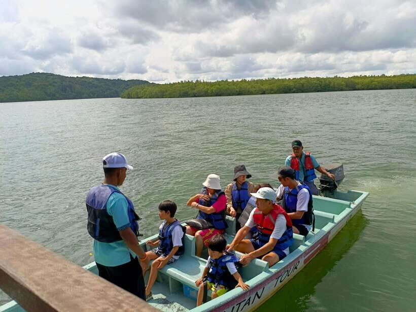 (: BINTAN :) Full Day Tour ( PRIVATE tour ) - Lunch at Kelong Seafood: plan for extra cost and enjoy the break