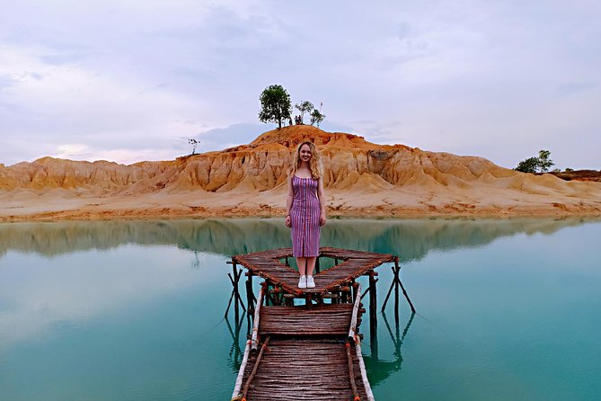 Bintan Sand Dunes & Blue Lakes Tour with Lunch - Temple, fruit store, and souvenirs: local stops that don’t feel random