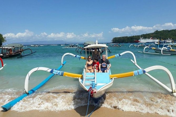 Blue Lagoon Bali Snorkeling Experience - Entering the water: Blue Lagoon Beach and Tanjung Jepun snorkel time