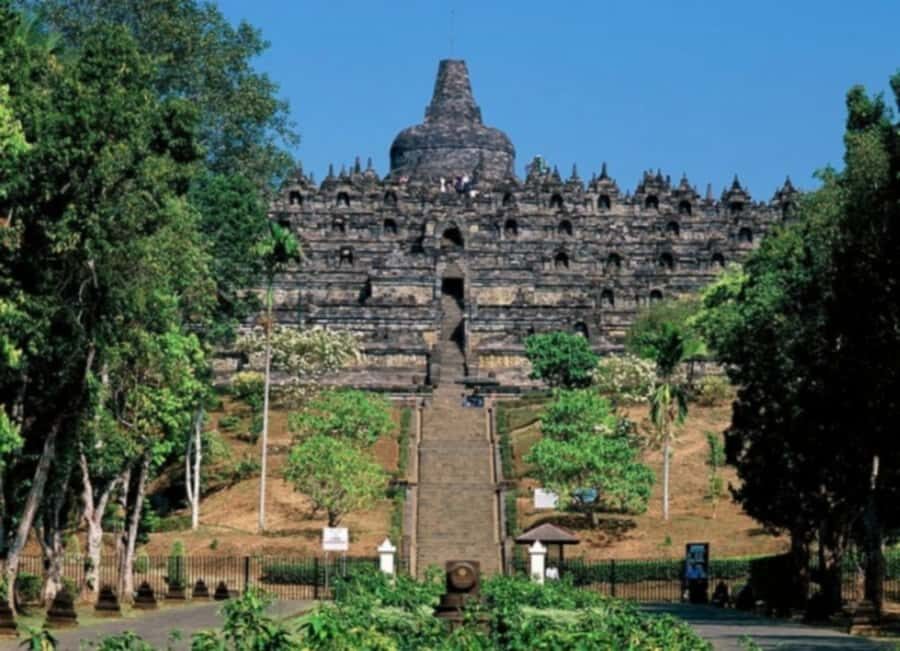 "Borobudur and Prambanan: A Cultural Odyssey" - Comfort, rules, and who should skip this tour