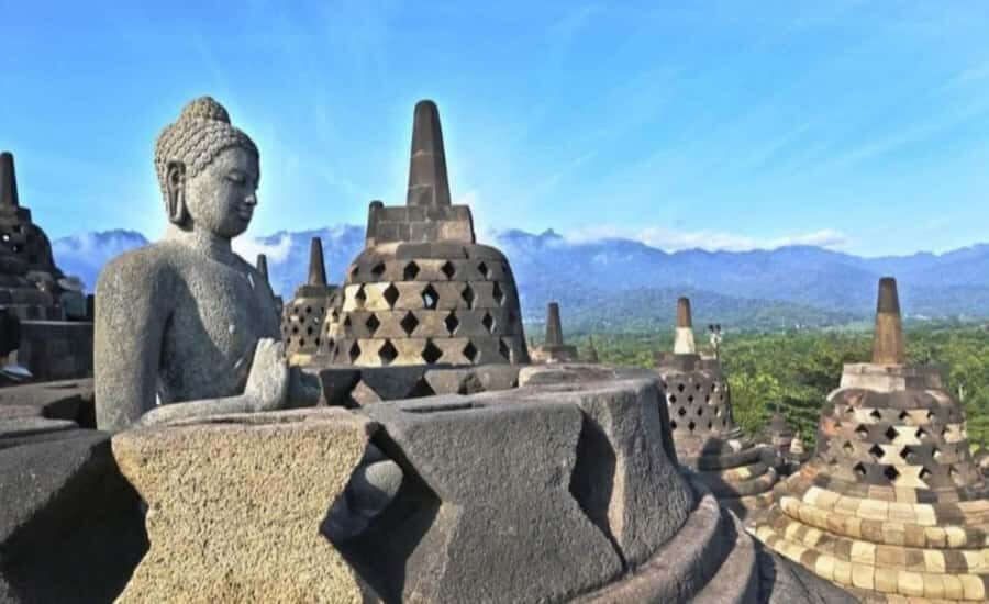 "Borobudur and Prambanan: A Cultural Odyssey" - Entering smoothly: tickets, bracelets, and the “skip-the-line” reality