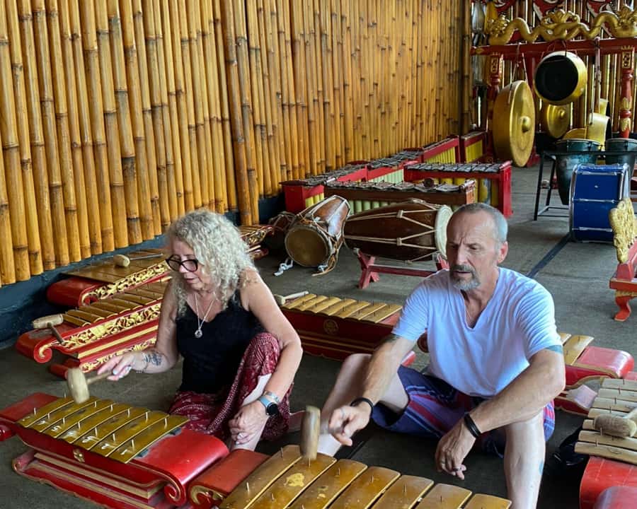 Borobudur: Batik, Gamelan, Pottery Making with Village Tour - Pottery Making: Clay Work You Can Take Home