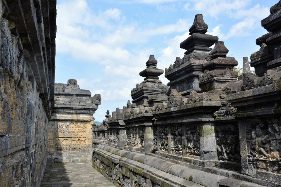 Borobudur Climb Top, Prambanan with Guide, entrance ticket - Hotel Pickup, Car Comfort, and Why the Timing Works
