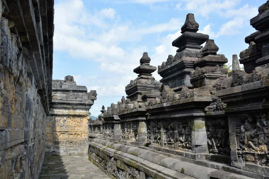 Borobudur Climb Top, Prambanan with Guide, Ticket Include - Who should book this Borobudur and Prambanan day?