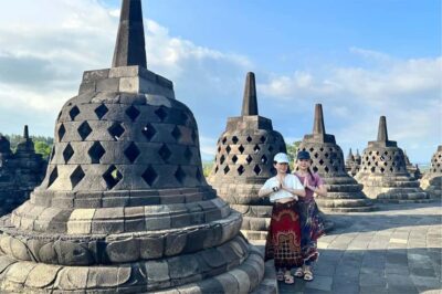 Borobudur Climb-up & Prambanan Private Tour All Inclusive - Price and Logistics: What’s Included, What You Still Need