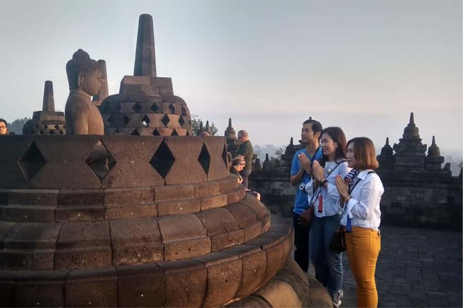 Borobudur Climb-up Tour with Tickets Guarantee & Transfers - Who this tour suits best (and who might look elsewhere)