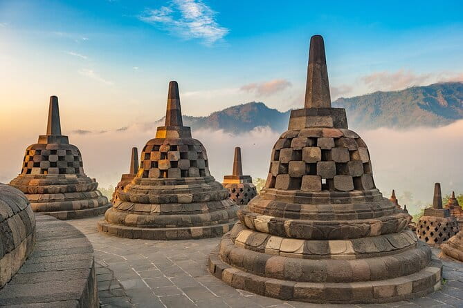Borobudur Full Climb Up Access and Selogriyo Rice Terrace Tour - Selogriyo Temple and rice terraces: peaceful views with a walking component