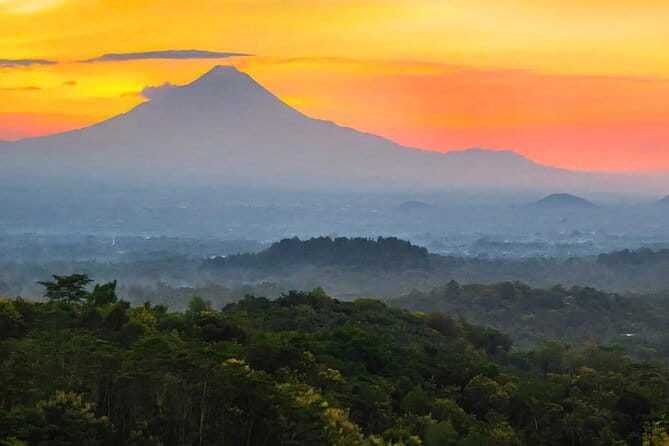 Borobudur, Prambanan, Bromo, & Ijen (Private car) - Day 3: Mount Bromo Sunrise, Sand Sea Views, and the 4x4 Jeep